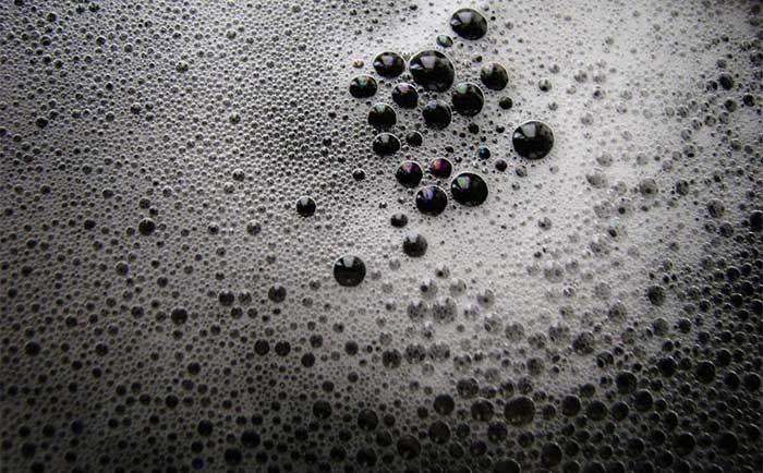 （圖：切削液泡沫現(xiàn)場）