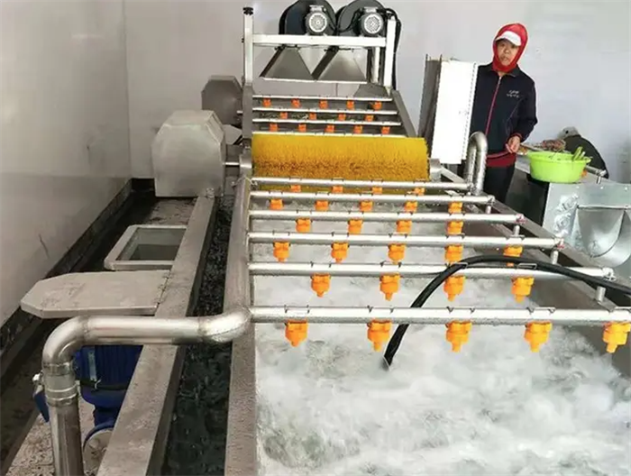 （圖：催干劑產(chǎn)生泡沫）