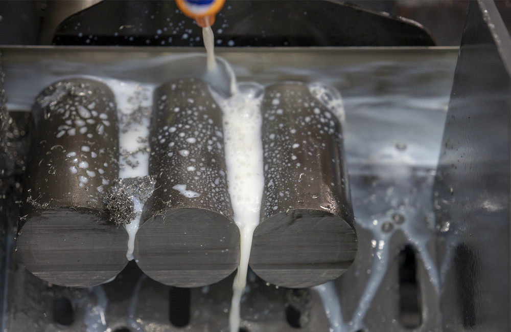 （圖：金屬表面清洗消泡劑應(yīng)用）