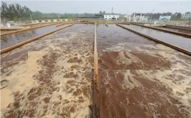 （酸性廢液消泡劑應用場景）